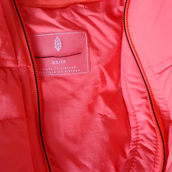 NWT Free People Pippa Puffer Packable Jacket size XS - Hot Watermelon - Picture 6 of 10